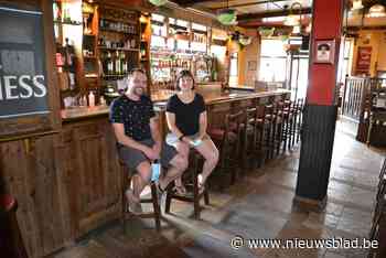 Na ruim 19 jaar stoppen Katrien (38) en Wannes (38) met hun populaire kroeg, maar trouwe klanten kunnen een stukje nostalgie mee naar huis nemen