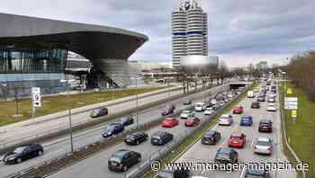 Greenpeace und Deutsche Umwelthilfe: Klimaschutz-Klage gegen BMW, Daimler, Volkswagen, Wintershall