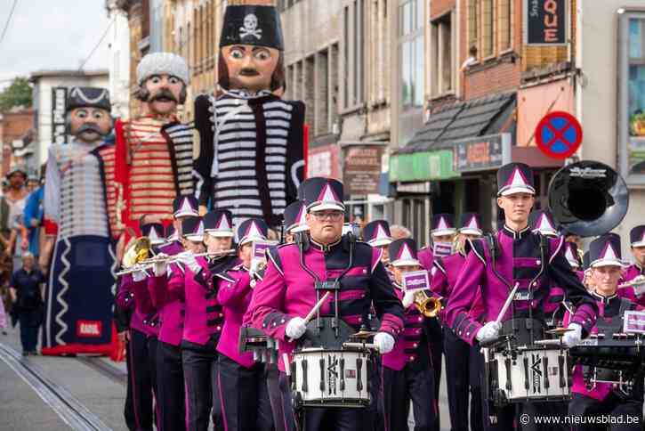 Deurne Bevrijd met lasershow, concerten, Reuzenstoet, braderij en modeltreinen