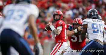 Mitchell resumes practising with Calgary Stampeders after coming off injured list - Times Colonist