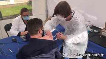 Arras : un centre de vaccination dressé dans la cour du lycée Robespierre - La Voix du Nord