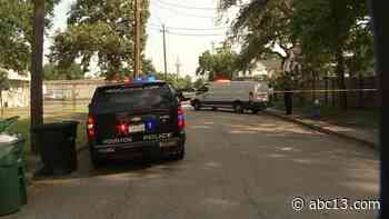 Houston crime: Woman shot dead in middle of Vollmer Road near TC Jester in city's northwest side - KTRK-TV