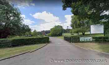 Stanmore and Edgware Golf Course banquet hall bid deferred