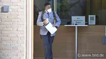 Dresden: Zapfenstreich-Zoff! 800 Euro, weil Soldat nicht ins Bett gehen wollte - BILD