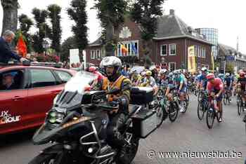 Beneluxtour palmt centrum in, toprenners lokken veel volk - Het Nieuwsblad