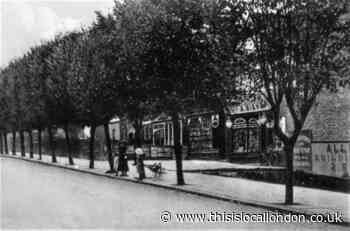 Picture: Mother and children set to cross East London road 110 years ago