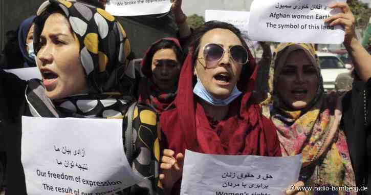 Zusammenstöße bei Frauen-Demo in Kabul