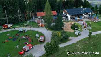 Alles gelöscht, alle gerettet: Großübung von Bergwachten und Feuerwehren auf dem Blomberg - Merkur Online