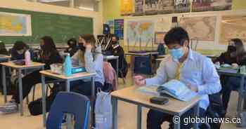 Calls for mandatory masks, return to online learning in Alberta schools