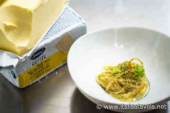 Spaghetto Pastificio Agricolo Mancini, burro acido, scampo di Viareggio, erba luigia - Italia a Tavola