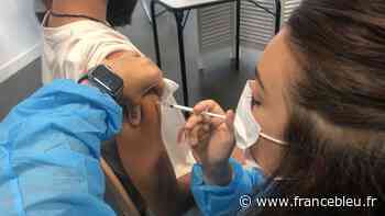 Coronavirus : première opération de vaccination au lycée Jacques Monod à Lescar - France Bleu