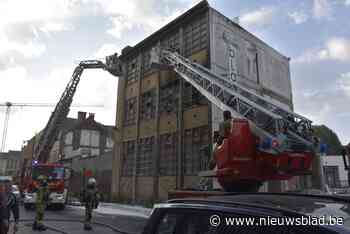 Brand uitgebroken in kraakpand maar iedereen op tijd weg uit gebouw