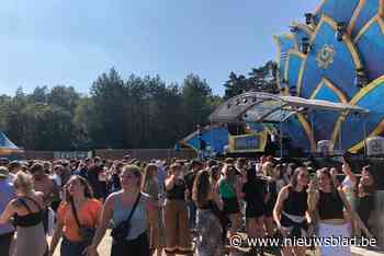 Sunset laat festivalgangers genieten van nazomer