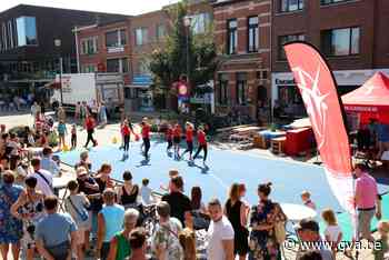 Drukte op Edegemse jaarmarkt (Edegem) - Gazet van Antwerpen