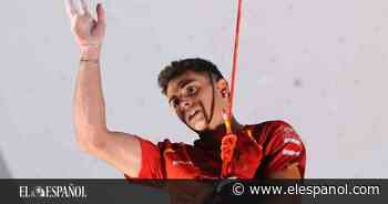 La reacción de Alberto Ginés cuando Pedro Sánchez le choca el puño - El Español