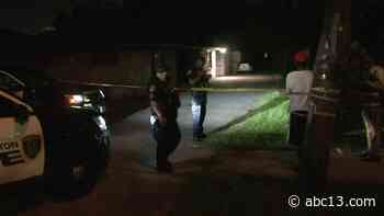 Man shot to death in SE Houston neighborhood - KTRK-TV