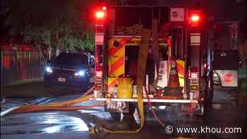 One dead, another hospitalized in house fire in southeast Houston - KHOU.com