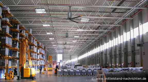 Was sind HVLS Ventilatoren und wie schaffen sie es, auch große Hallen zu kühlen?