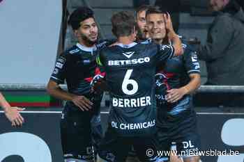 Jelle Vossen alweer beslissend: man in vorm trapt Zulte Waregem met twee goals voorbij KV Oostende - Het Nieuwsblad
