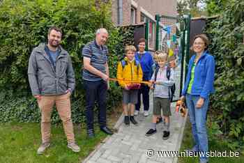 Van de ene naar de andere school loopt voortaan veilig dankzij nieuw pad - Het Nieuwsblad