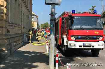 Brand in Bahnhofsnähe in Bamberg: Rauchentwicklung in Wohnhaus - Straße wurde gesperrt