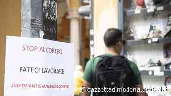 Modena. Volantini anti-corteo in centro «Fateci lavorare» - La Gazzetta di Modena