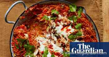 Mexican-Sicilian fusion food: Thomasina Miers’ recipe for crab fideos - The Guardian