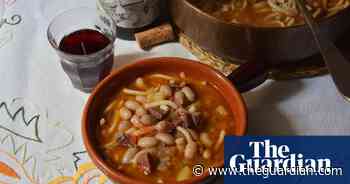 Rachel Roddy’s recipe for mountain-style bean, prosciutto and pasta soup - The Guardian