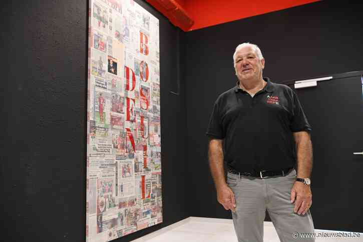 Gazettenkunst van Erik Willems siert Tribune 4 van Bosuilstadion