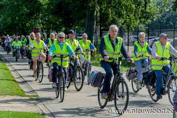 Meer dan honderd senioren genieten van fietsuitstap