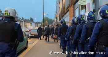 Cash, cocaine and weapons seized in Bromley drugs raid