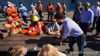 'Anti-vaxxer mobs' won't dictate policy in Canada, Trudeau says of campaign protests