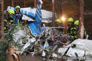 Flugzeugabsturz im Kreis Siegen-Wittgenstein: Bislang ein Toter, Hubschrauber und Drohne im Einsatz - TAG24