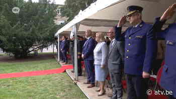77 jaar bevrijding Antwerpen: plechtige herdenking van gesneuvelde agenten - ATV