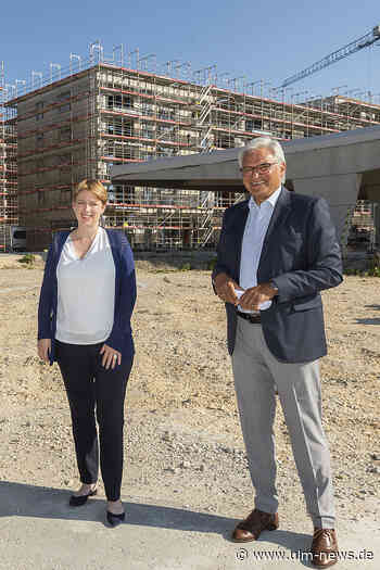 Staatssekretärin Andrea Lindlohr informiert sich über Ulmer Weg der Bodenpolitik