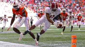 Young Throws 4 TDs, No. 1 Alabama Routs No. 14 Miami 44-13