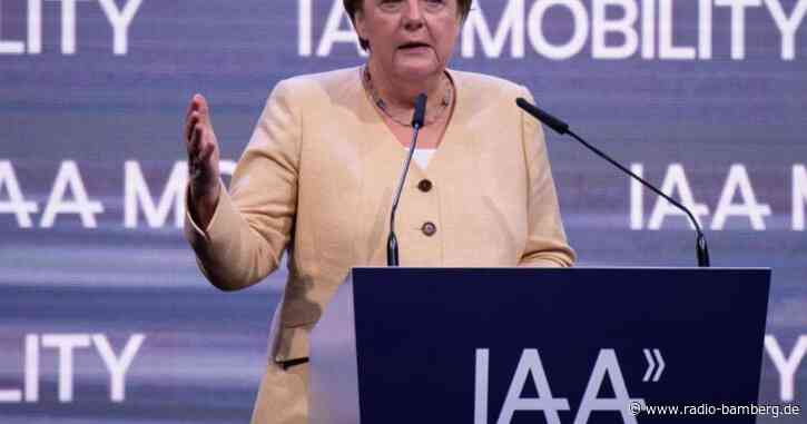 Merkel sieht Autobranche auf Kurs zur Klimaneutralität