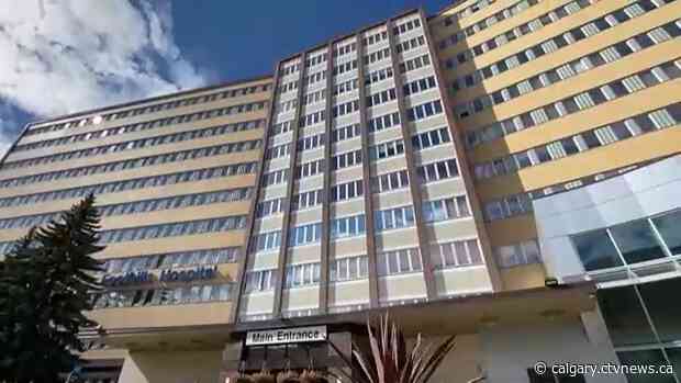 New hospitalization, ICU numbers expected as Alberta hospitals face critical staffing shortages