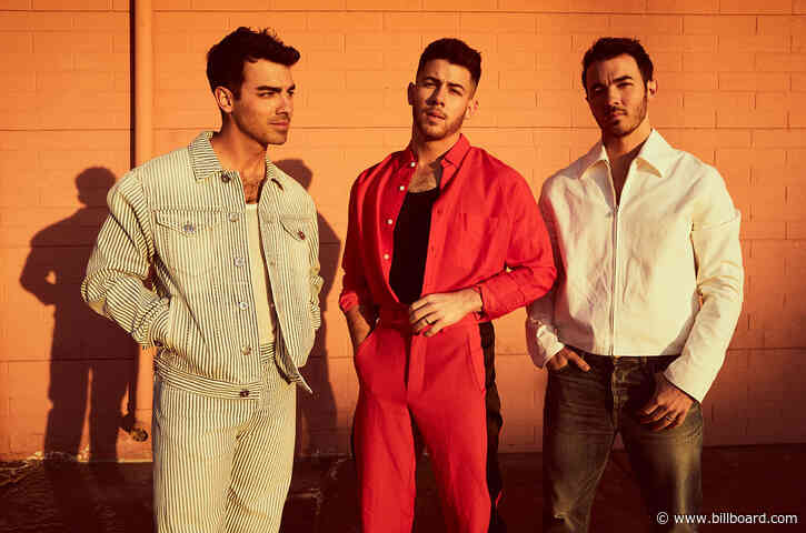 Jonas Brothers Surprise Fans by Debuting Funky New Single ‘Who’s In Your Head’ During Concert