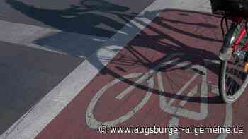 Fußgänger bei Unfall mit Radfahrer in Augsburg schwer verletzt