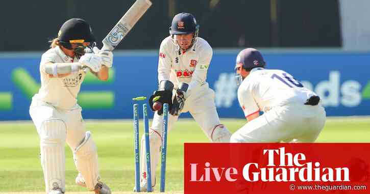 County cricket: Essex and Kent speed to innings victories