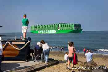 Halen de kerstspullen de winkels op tijd? 'Wat er met containers in het Suezkanaal gebeurde, is peanuts vergeleken met China' - Volkskrant