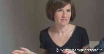 Prato, la consigliera comunale M5s attacca il procuratore: "Succede anche questo". Tragica gaffe, rimuove tutto ma è tardi - Liberoquotidiano.it