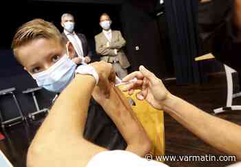 La campagne de vaccination dans les collèges varois débute à Rocbaron - Var-Matin