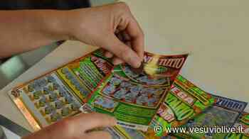 Napoli, sottoposto a fermo il tabaccaio: sequestrato il biglietto vincente - Vesuvio Live