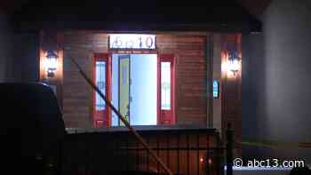 Houston gun owner accidentally shot and killed girlfriend in chest while removing weapon, police say - KTRK-TV