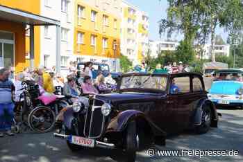 Oldtimer-Parade am Alloheim - Freie Presse