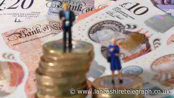 Universal Credit claimants face £1,000 losses as Boris Johnson faces pressure