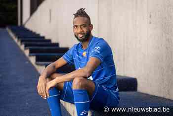 Profvoetballer Ilombe Mboyo loopt zestiende veroordeling op voor bellen achter stuur tijdens rijverbod