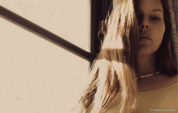 Lana Del Rey reveals ‘Blue Banisters’ album release date and shares new song, ‘ARCADIA’
